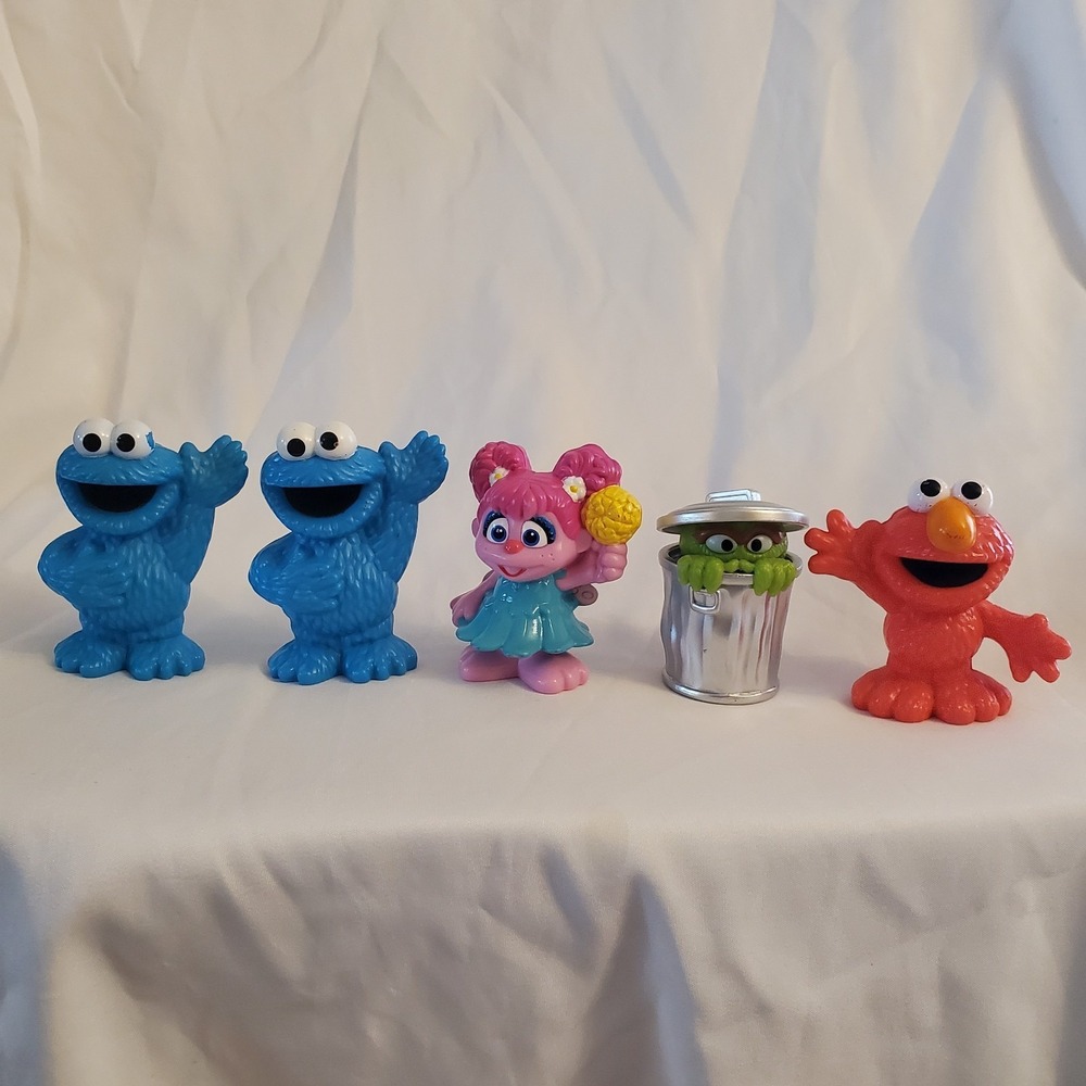 Sesame Street Workshop Lot Hasbro Hard Plastic Figures Cake Topper 3" Elmo